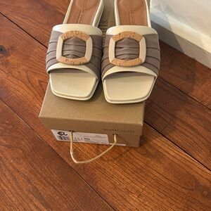 Gentle Souls Women's Rhea Sandals in Stone Sz 7.5 NWB